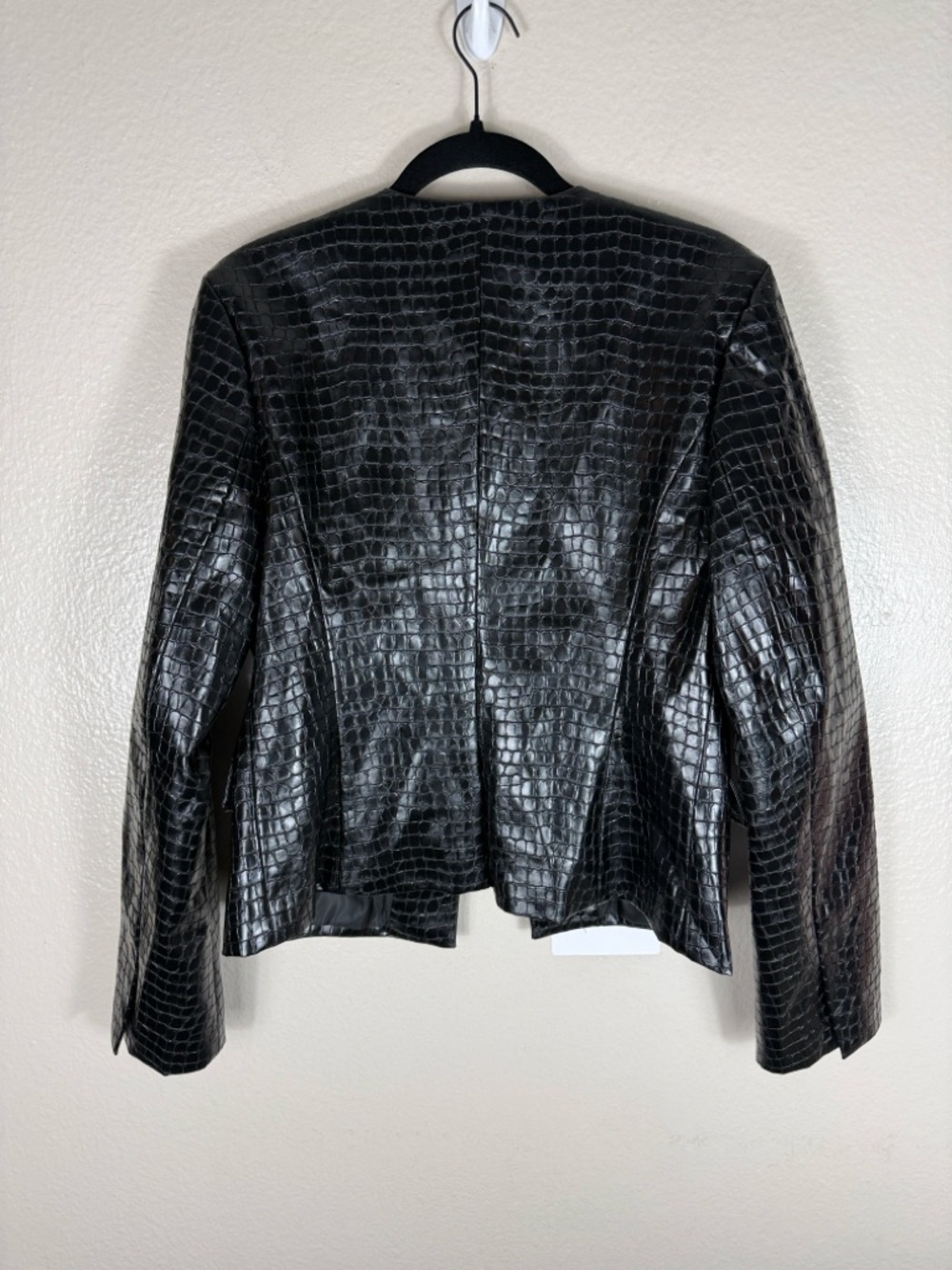 L’academie Alisson Jacket in Black - Picture 9 of 9